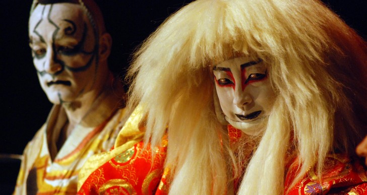 Danza, caligrafía y música dan vida a Mai Sho Gaku, trazos de fuego