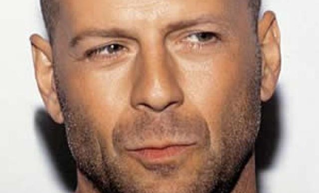 Mira a Bruce Willis hacer cochinadas en un talkshow