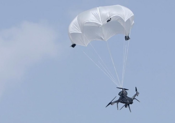 Mejora el Solo dron con un paracaídas y una cámara de 360 grados
