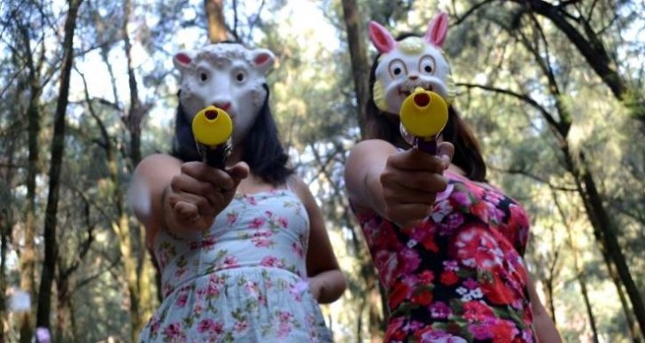 Con un performance punk Las Hijas de Violencia combaten el acoso callejero en México