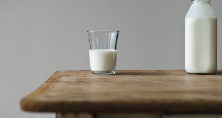 Una breve guía para maniobrar los diferentes tipos de leche