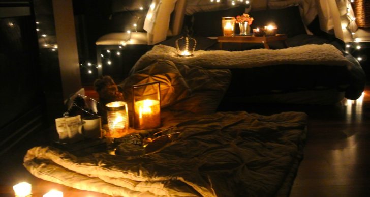 Cómo convertir acampar con tu pareja en una aventura romántica